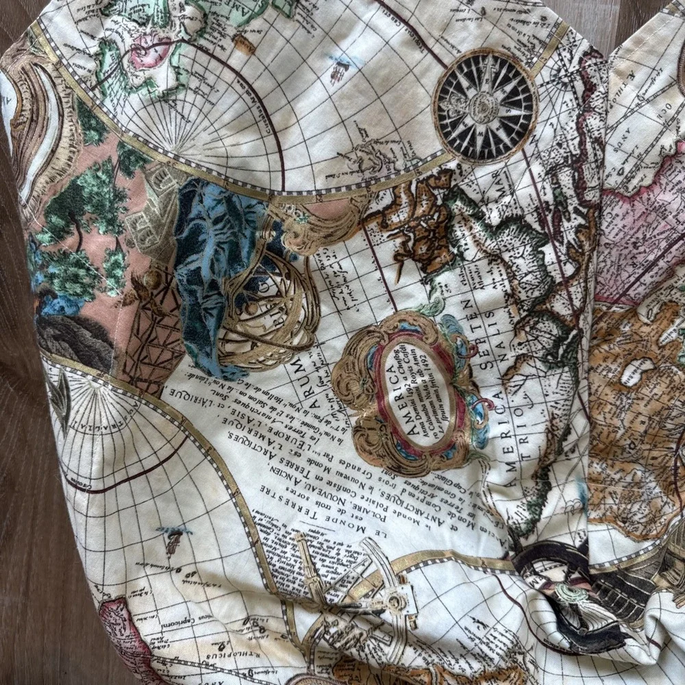 Hobo Style Shoulder Tote With Inside Pockets In A Map Print
